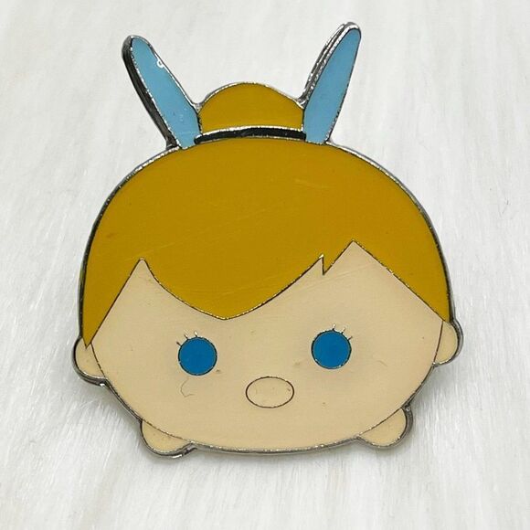 🔮‎ 5/$25 Disney Peter Pan Tinker Bell Tsum Tsum Pin - Picture 1 of 3